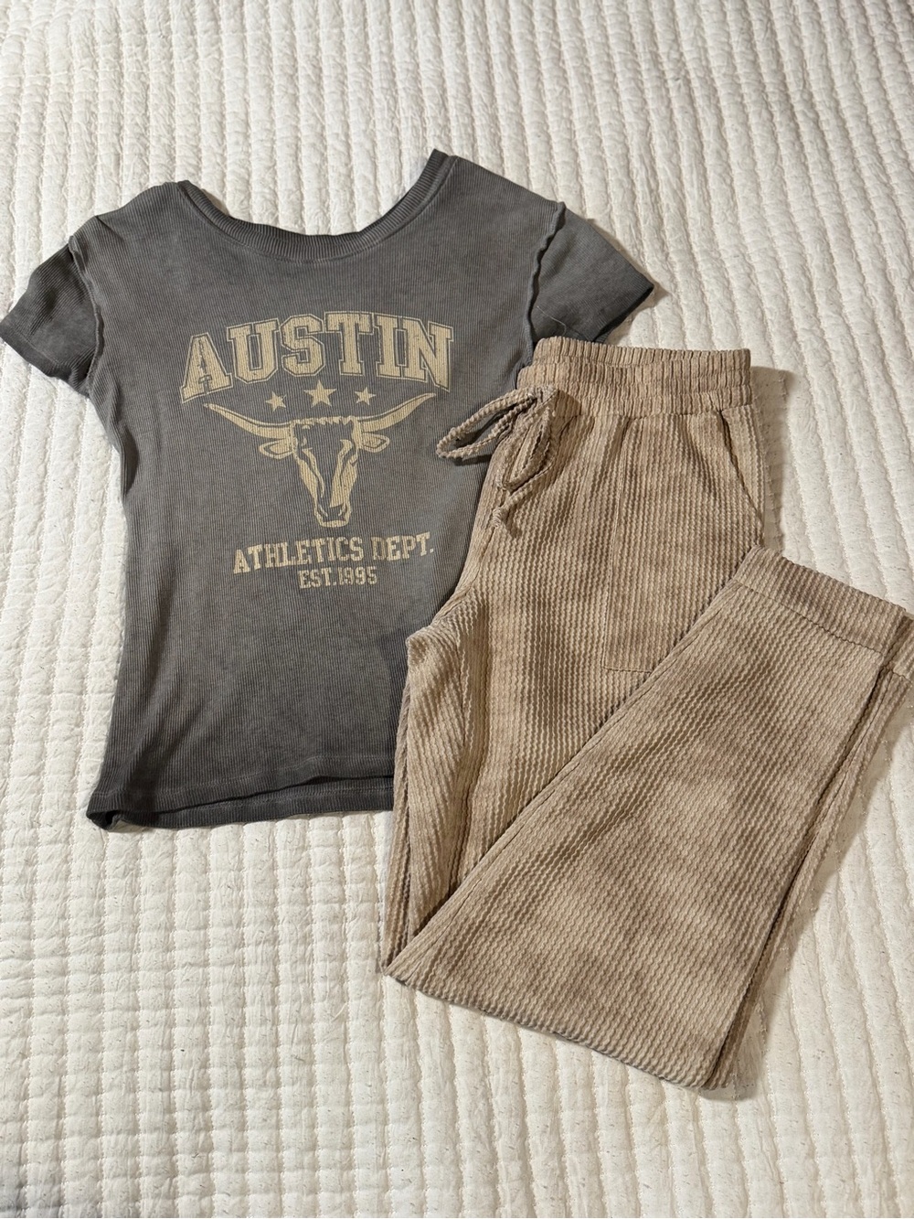 Austin Graphic Ribbed Baby Tee & Ribbed Knit Lounge Pants Set - Large